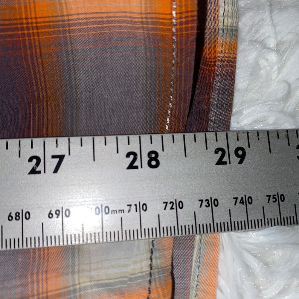 Tommy Bahama Lightweight 100% Cotton long sleeve button down in rich col… - Picture 7 of 7